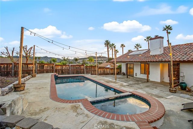 29710 Longhorn Drive, Canyon Lake, CA 92587