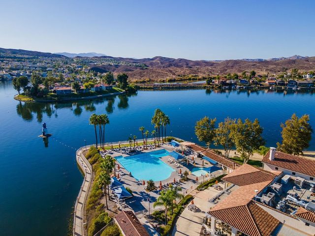 29710 Longhorn Drive, Canyon Lake, CA 92587