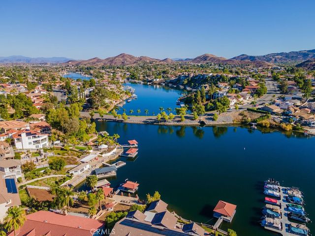 29710 Longhorn Drive, Canyon Lake, CA 92587