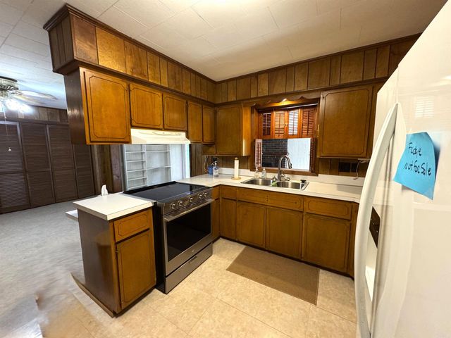 937 Homecrest Drive, Piggott, AR 72454