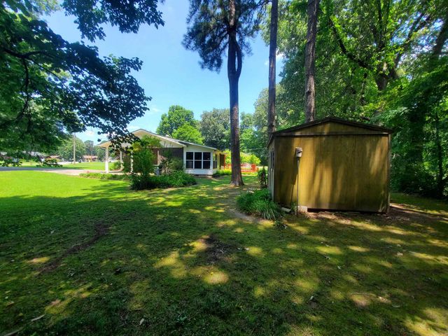 937 Homecrest Drive, Piggott, AR 72454