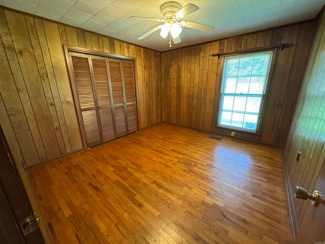 937 Homecrest Drive, Piggott, AR 72454
