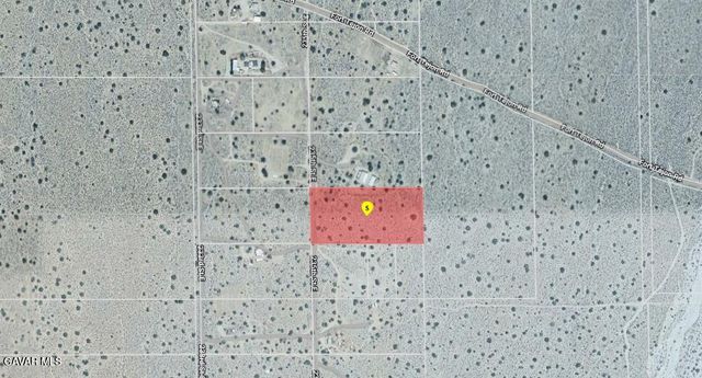 Vic E Avenue Y 8, Llano, CA 93544