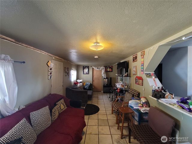 9951 & 9939 Highland Drive NE, Moses Lake, WA 98837