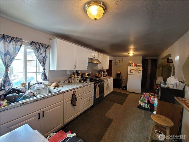 9951 & 9939 Highland Drive NE, Moses Lake, WA 98837