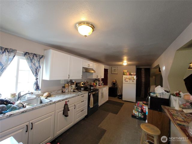 9951 & 9939 Highland Drive NE, Moses Lake, WA 98837