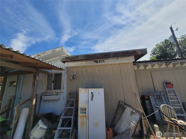 9951 & 9939 Highland Drive NE, Moses Lake, WA 98837