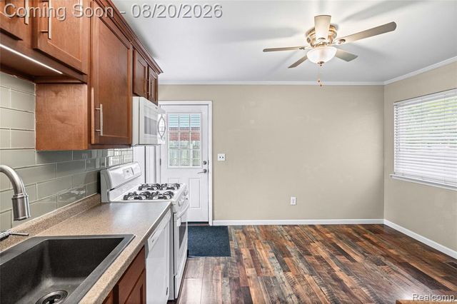 10880 Jackson Street, Belleville, MI 48111