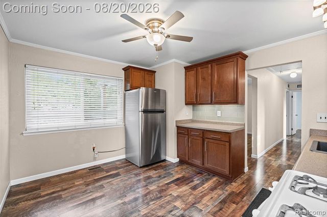 10880 Jackson Street, Belleville, MI 48111