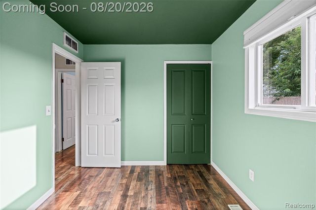 10880 Jackson Street, Belleville, MI 48111