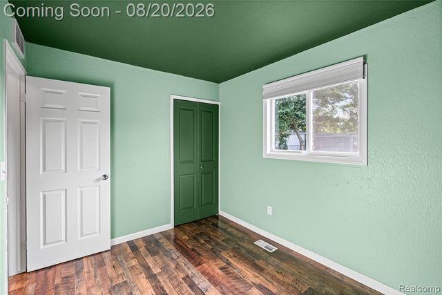 10880 Jackson Street, Belleville, MI 48111