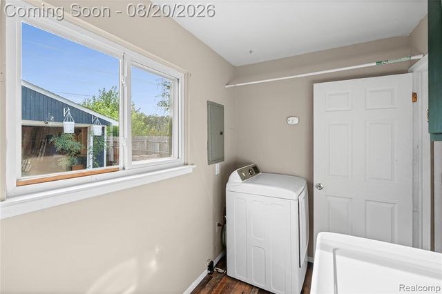 10880 Jackson Street, Belleville, MI 48111