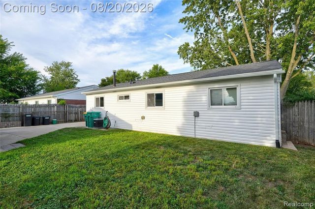 10880 Jackson Street, Belleville, MI 48111