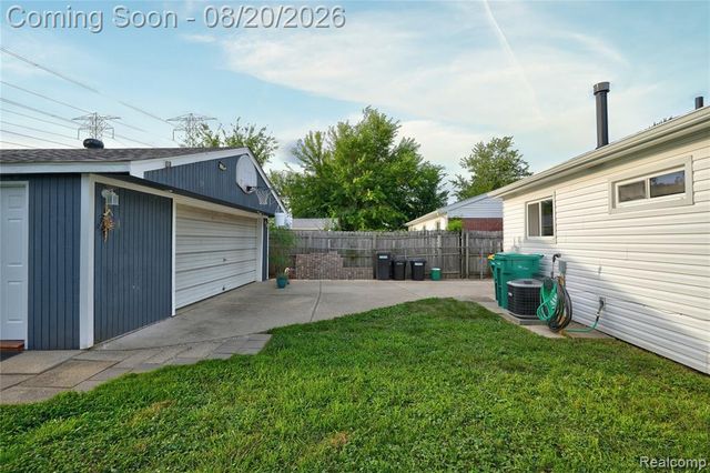 10880 Jackson Street, Belleville, MI 48111