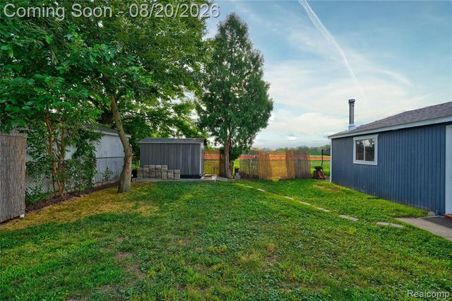 10880 Jackson Street, Belleville, MI 48111
