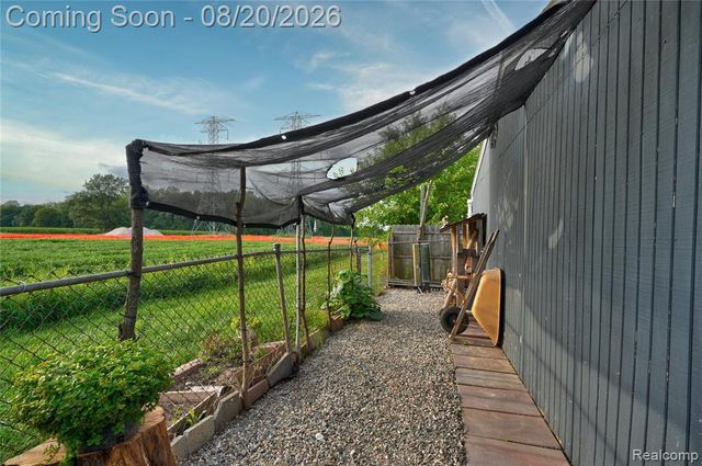 10880 Jackson Street, Belleville, MI 48111