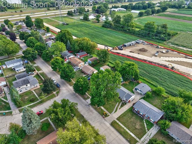 10880 Jackson Street, Belleville, MI 48111