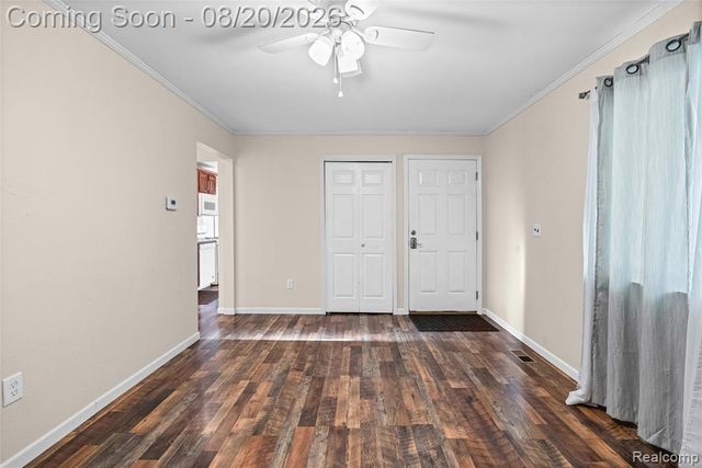 10880 Jackson Street, Belleville, MI 48111