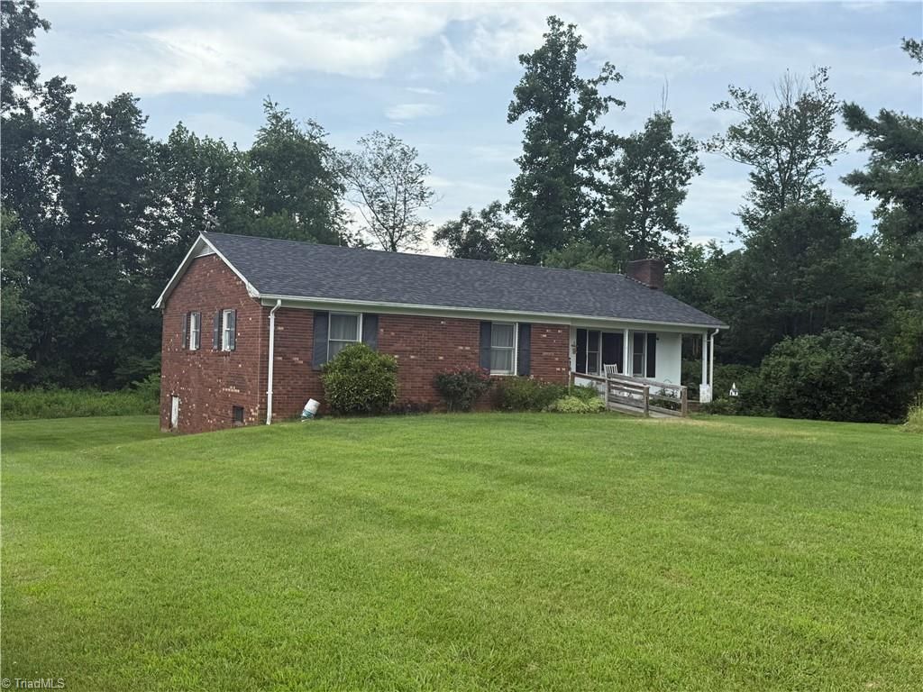 2476 Christian Home Church Road, Traphill, NC 28685
