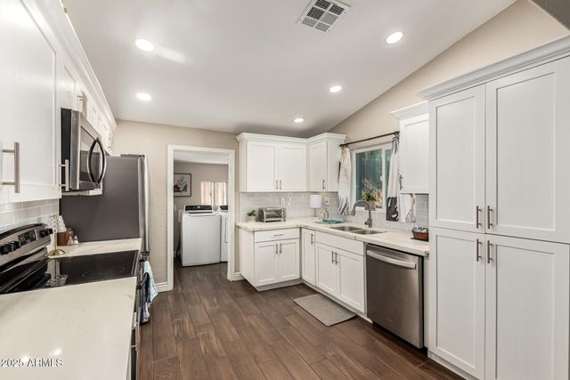 1409 E CORTEZ Street, Phoenix, AZ 85020