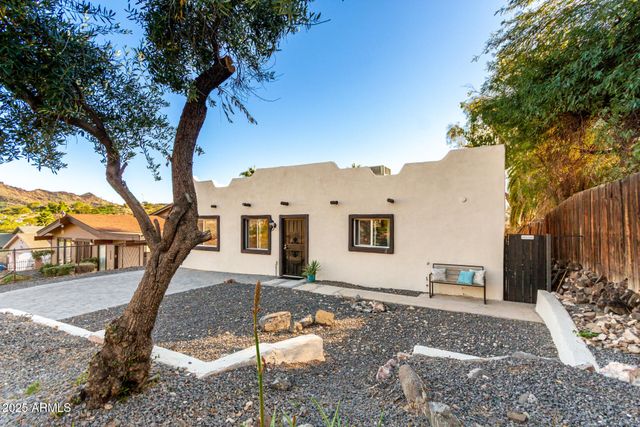 1409 E CORTEZ Street, Phoenix, AZ 85020