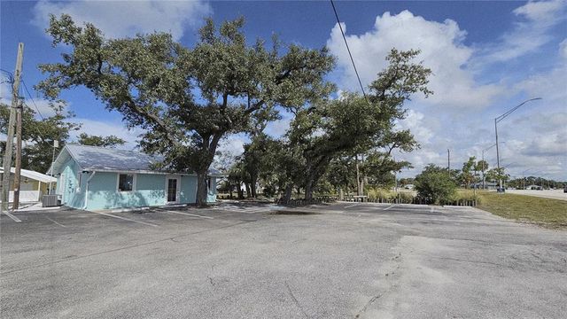 870 S MCCALL ROAD #8, Englewood, FL 34223