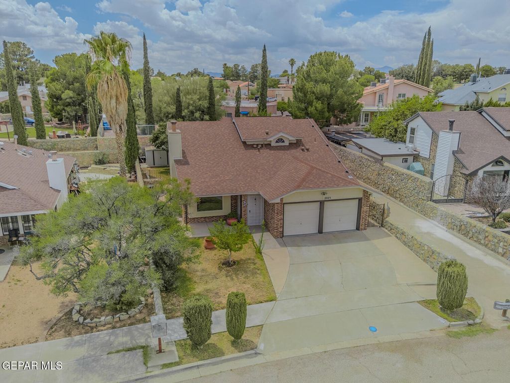 2025 RALPH JANES Place, El Paso, TX 79936