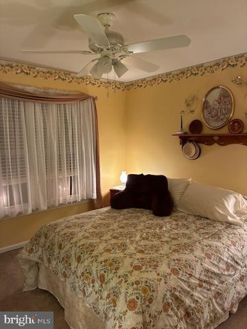 10 HARVEST DR, Ephrata, PA 17522