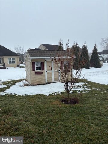 10 HARVEST DR, Ephrata, PA 17522