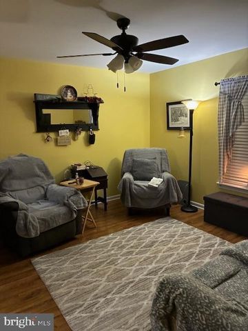 10 HARVEST DR, Ephrata, PA 17522