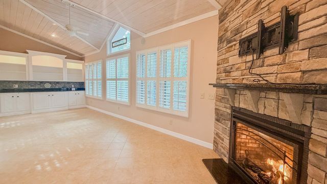 1204 Pine Valley Rd., North Myrtle Beach, SC 29582