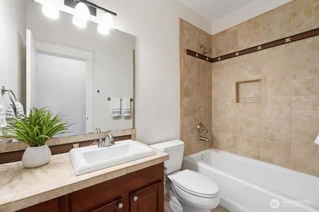 7276 Rosemount Circle, Tacoma, WA 98465