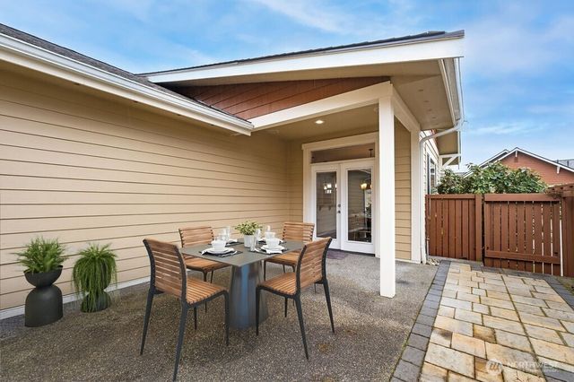 7276 Rosemount Circle, Tacoma, WA 98465