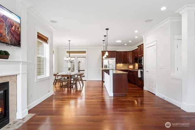 7276 Rosemount Circle, Tacoma, WA 98465