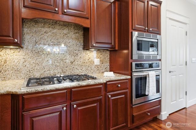 7276 Rosemount Circle, Tacoma, WA 98465