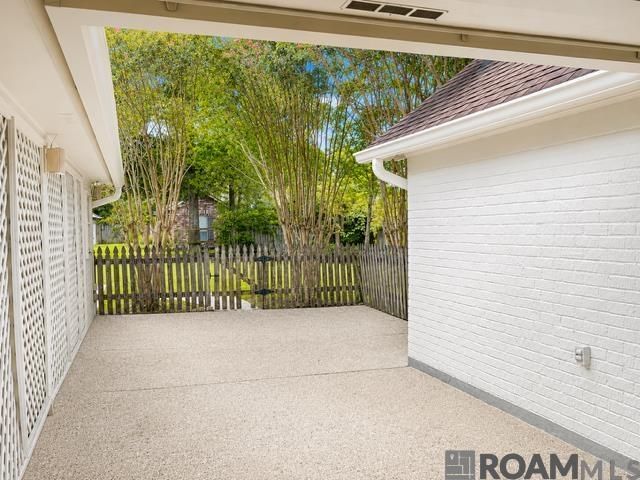12818 Stutgart Ave, Baton Rouge, LA 70816