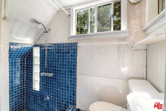 6133 Glen Tower Street, Los Angeles, CA 90068