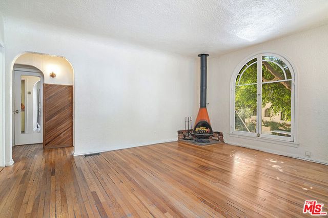 6133 Glen Tower Street, Los Angeles, CA 90068
