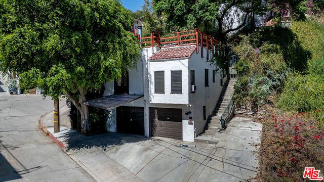 6133 Glen Tower Street, Los Angeles, CA 90068