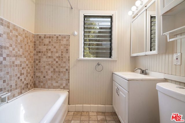 6133 Glen Tower Street, Los Angeles, CA 90068