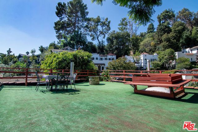 6133 Glen Tower Street, Los Angeles, CA 90068