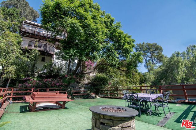 6133 Glen Tower Street, Los Angeles, CA 90068