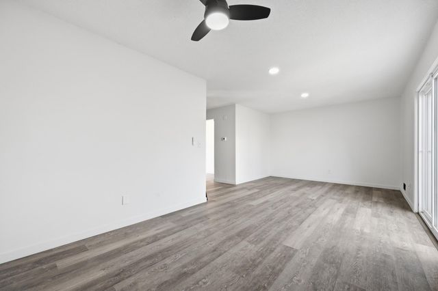 323 E 43rd Street, Minneapolis, MN 55409