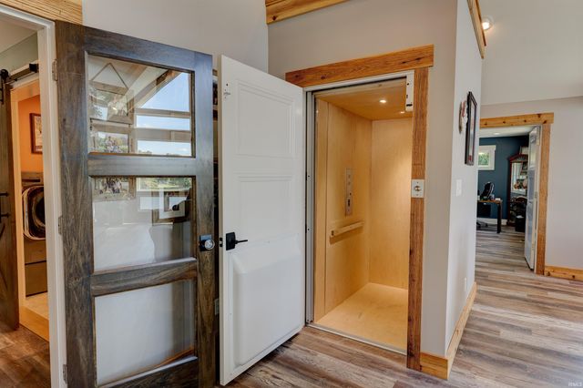 707 W Shepherds Lane, Santa Claus, IN 47579