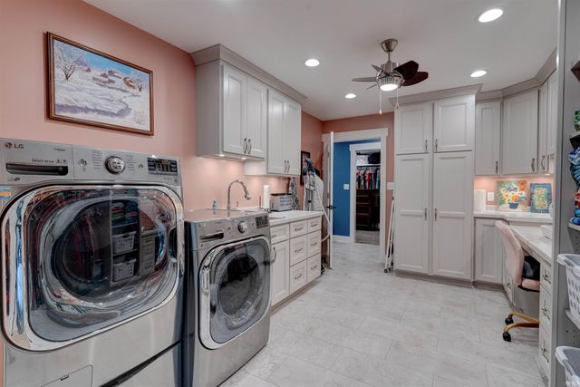 707 W Shepherds Lane, Santa Claus, IN 47579