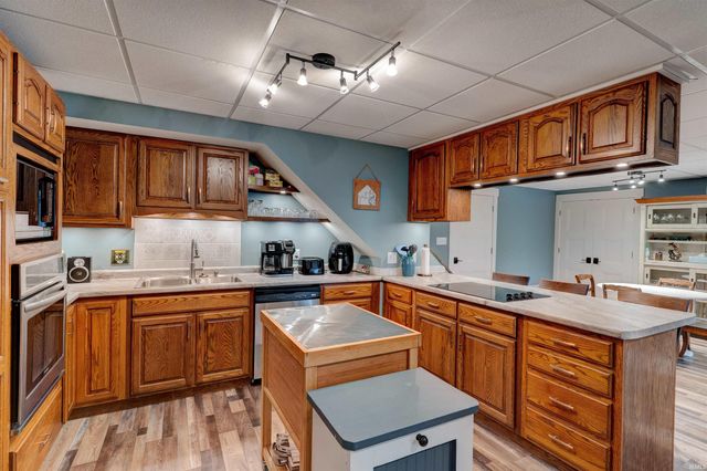 707 W Shepherds Lane, Santa Claus, IN 47579