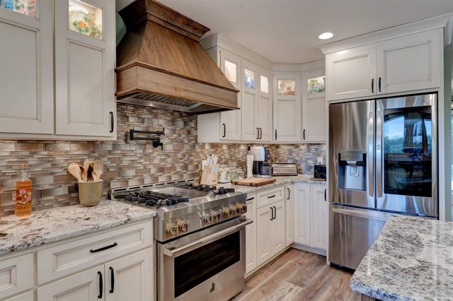 707 W Shepherds Lane, Santa Claus, IN 47579