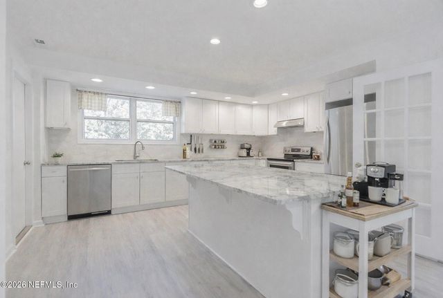 2754 RAINBOW Road, Jacksonville, FL 32217