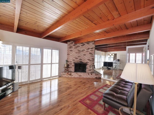 2979 Gilma Dr, Richmond, CA 94806