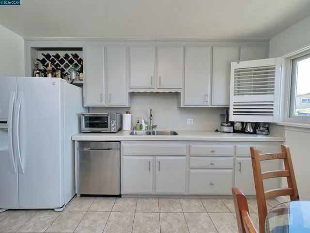 2979 Gilma Dr, Richmond, CA 94806